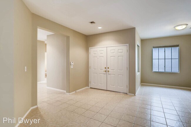 Building Photo - 3 br, 3 bath House - 2330 Desert Fox Dr