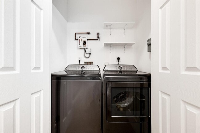Photo - Northeast 18th Avenue, Fort Lauderdale, FL 33304 - 3 BR 2.5 BA townhouse