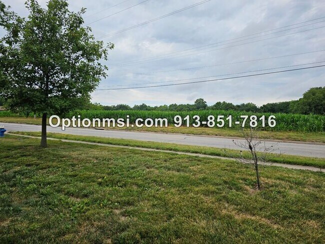 Foto del edificio - Main level living!