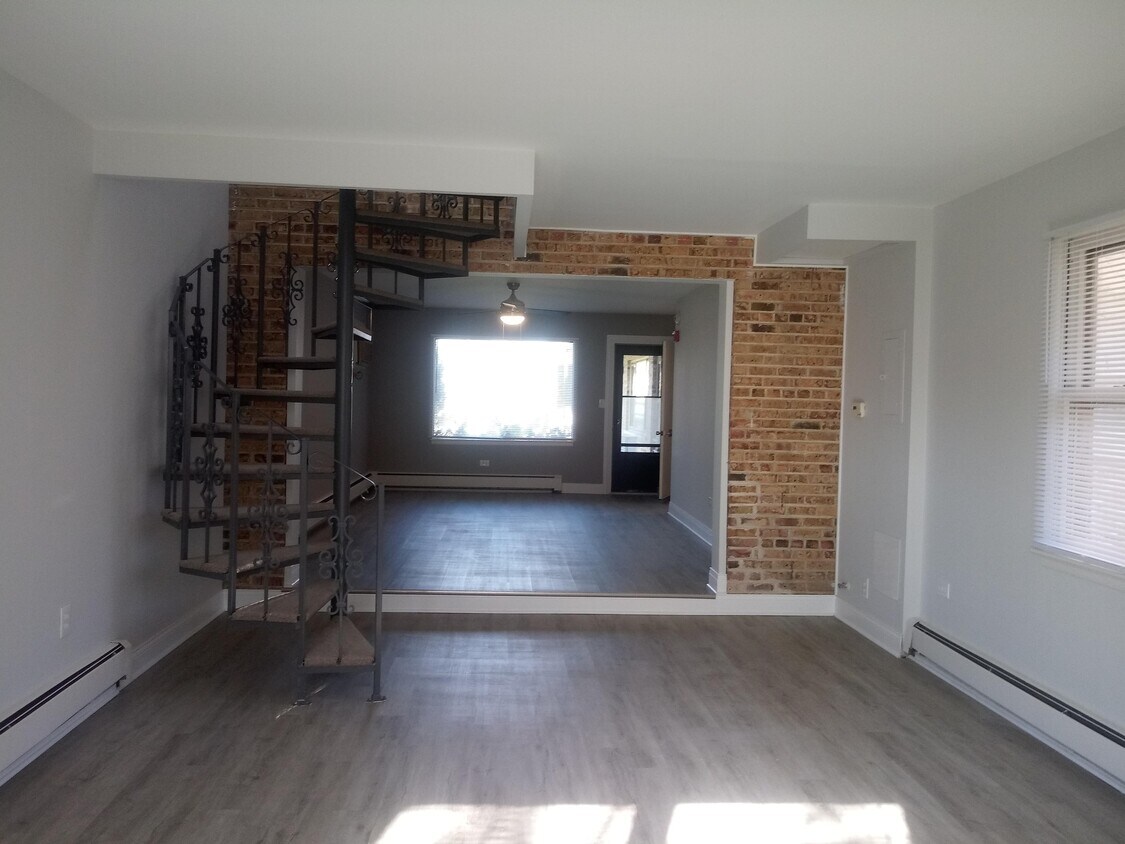 Foto principal - 4835 Belmont Rd