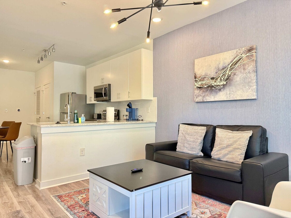 Foto principal - 525 Parkway Dr NE