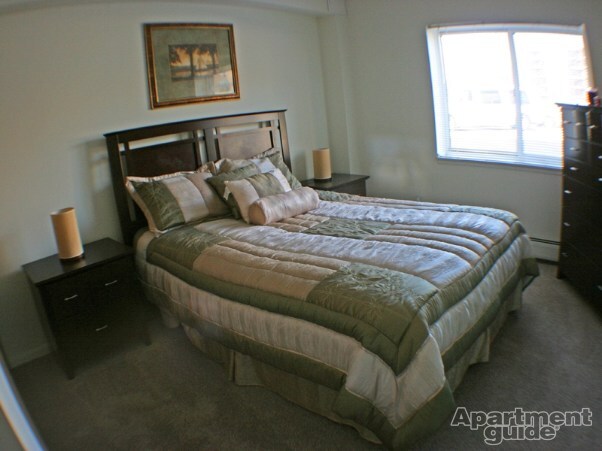 Foto principal - 1541 E 191st St