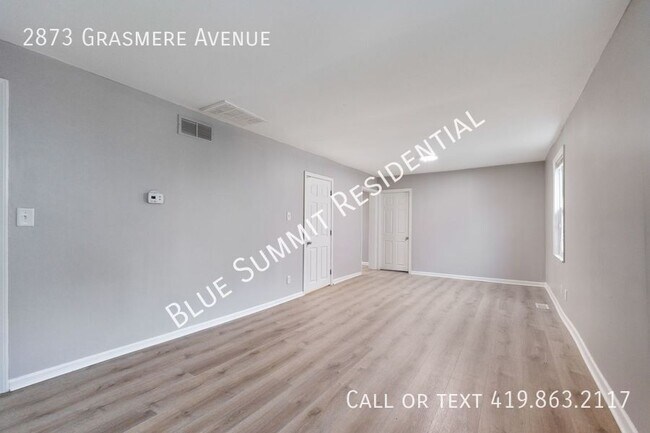 Building Photo - *** Rental Special $300*** Cozy 2-Bedroom ...