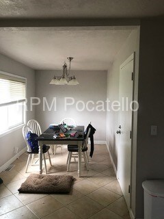 Foto del edificio - 1824 E Center St