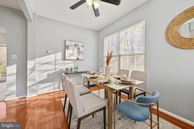 Foto del edificio - 12106 Quilt Patch Ln