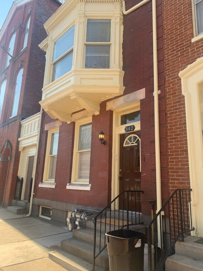 Foto del edificio - Spacious 3 bedroom 1.5 bath-York City SD