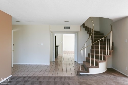 Building Photo - 500 S Inglewood Ave