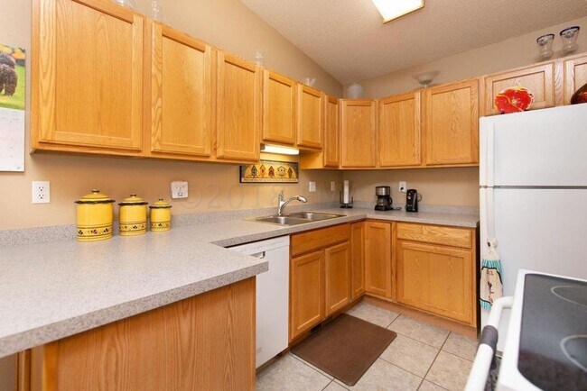 Foto del edificio - 3 Bedroom Townhome in South Fargo