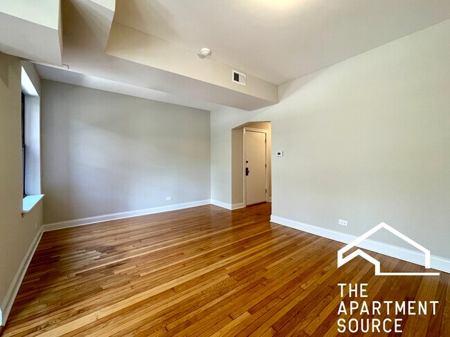 Foto del edificio - 2323 N Kedzie Blvd