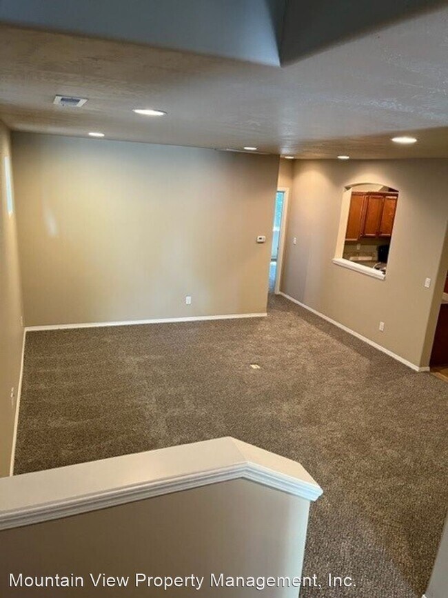 Building Photo - 3 br, 2.5 bath House - 61129 Teton Lane