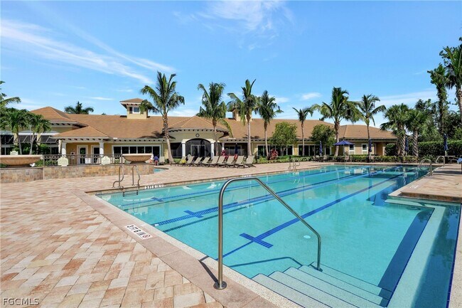 Foto del edificio - 10879 Rutherford Rd