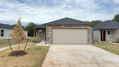 Building Photo - 3433 Little Creek Dr