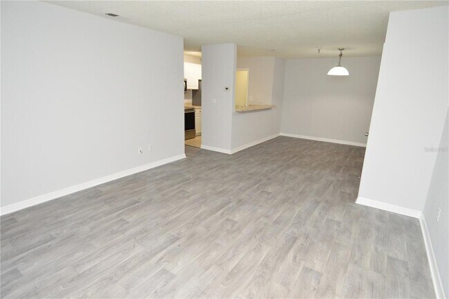 Building Photo - 10263 Gandy Blvd N