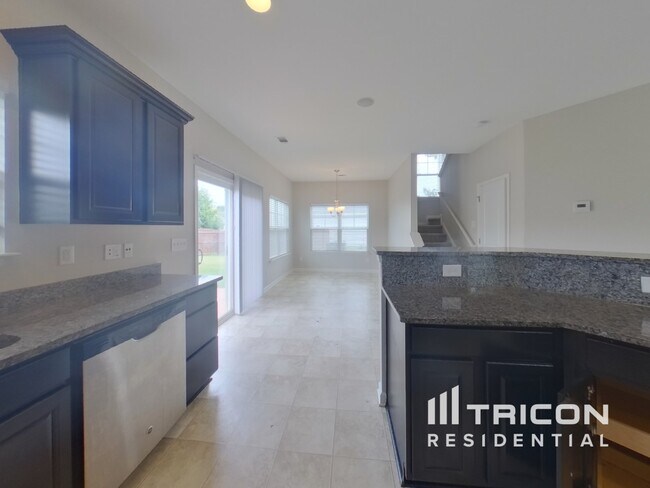 Foto del edificio - 403 Royalston Ct