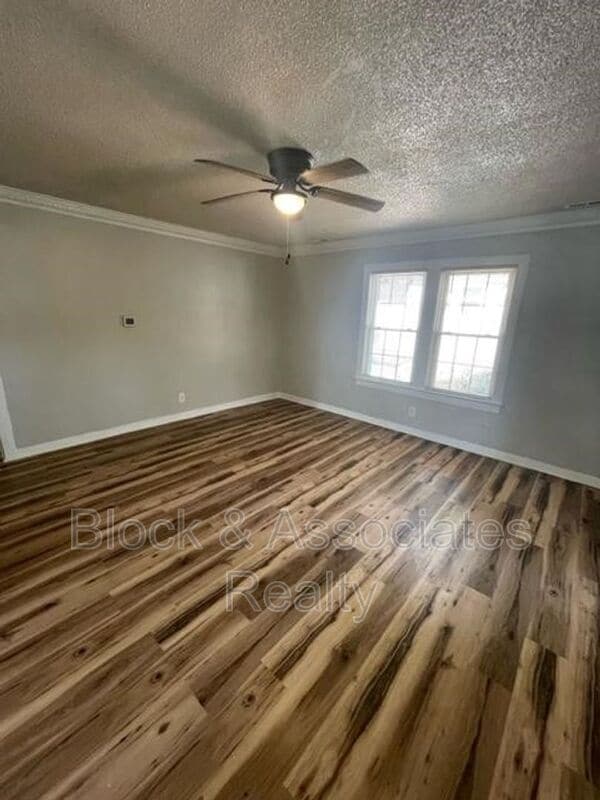 Building Photo - 1010 Lee St