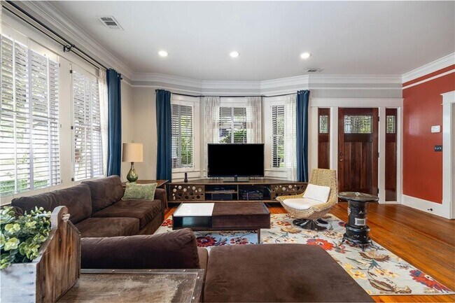 Foto del edificio - 6 White St NW