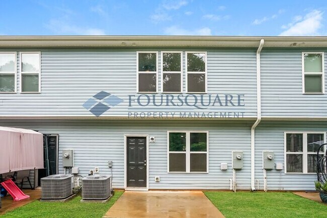 Foto del edificio - Townhome | Back Patio | Single -Car Garage...