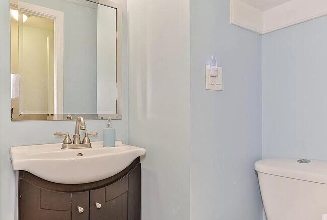 Foto del edificio - 61 Whitten St