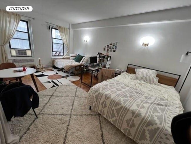 Building Photo - 129 W 89th St