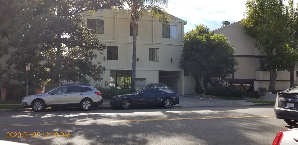 Primary Photo - 13406 Moorpark St. Apartments