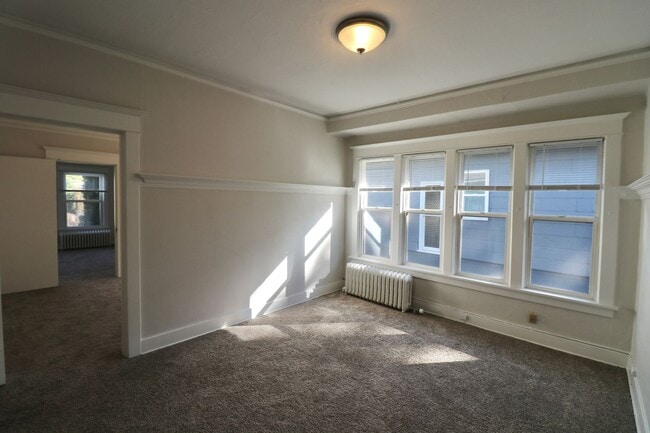 Building Photo - 188