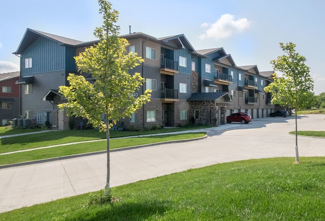 Avenue 204 Exterior - Avenue 204 at Royal View