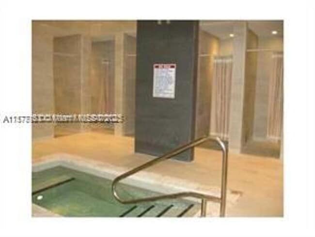 Building Photo - 1830 S Ocean Dr