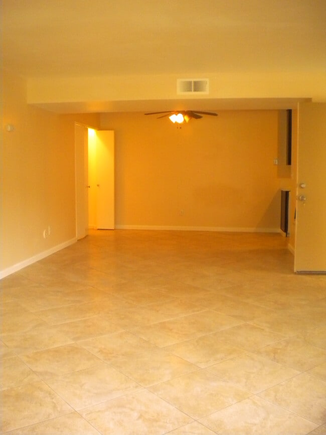 Building Photo - 26052 Serrano Ct