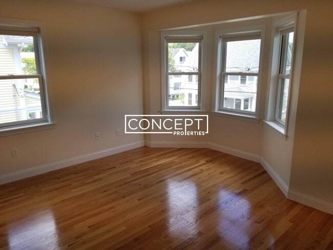 Building Photo - 94 Waumbeck St