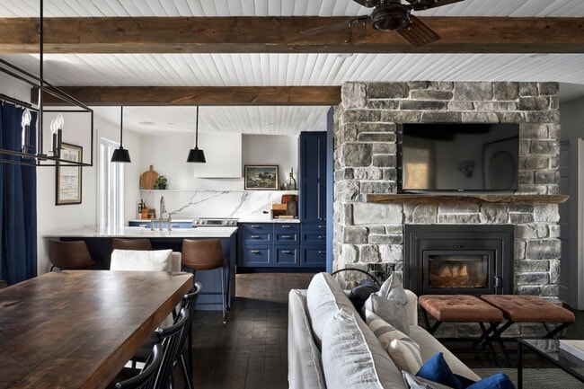 Building Photo - 33 Chem. des Sittelles