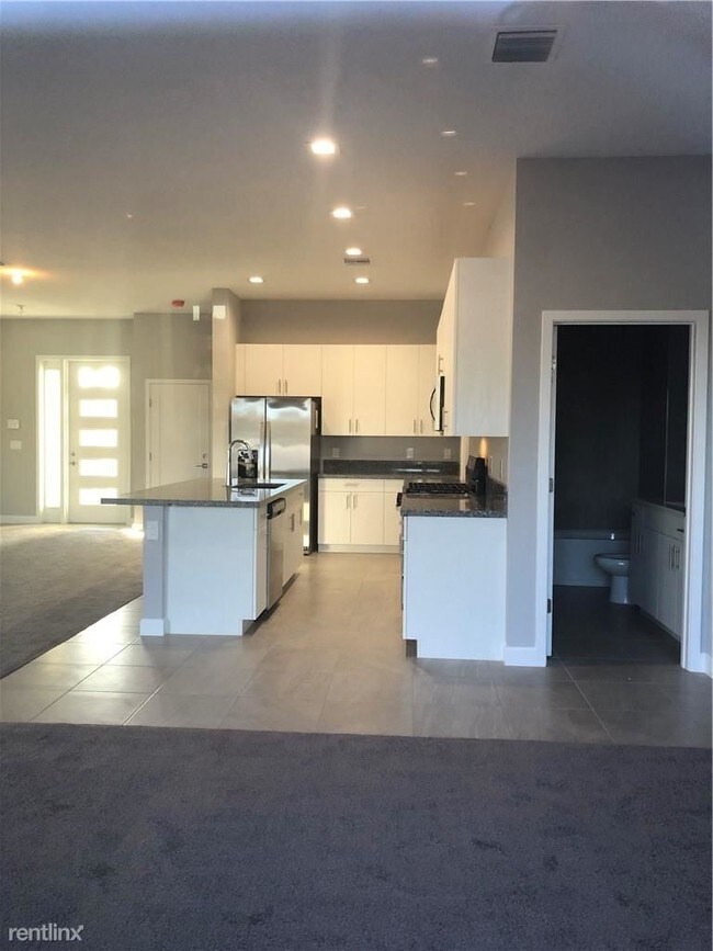 Foto del edificio - 4 br, 3.5 bath House - 4924 Whispering Way