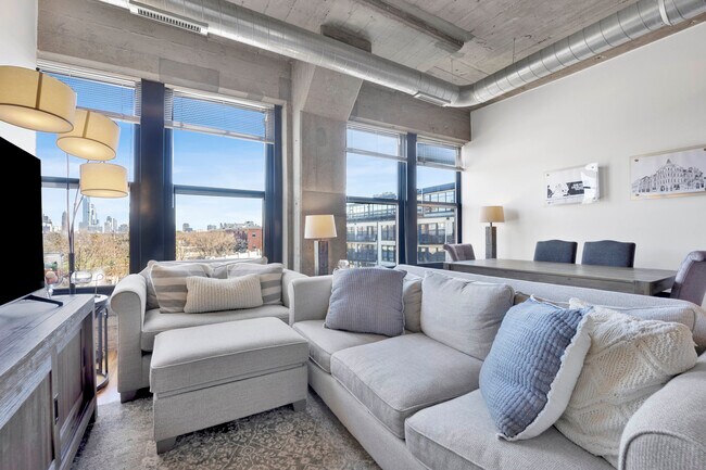 Foto del edificio - 1033 W 14th Pl