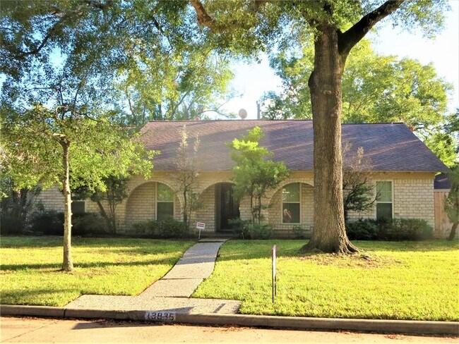 Building Photo - 13935 St Marys Ln