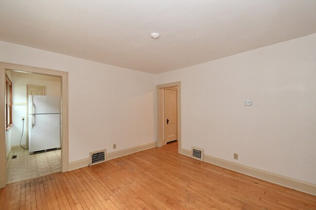 Building Photo - 1727 E Morgan Ave