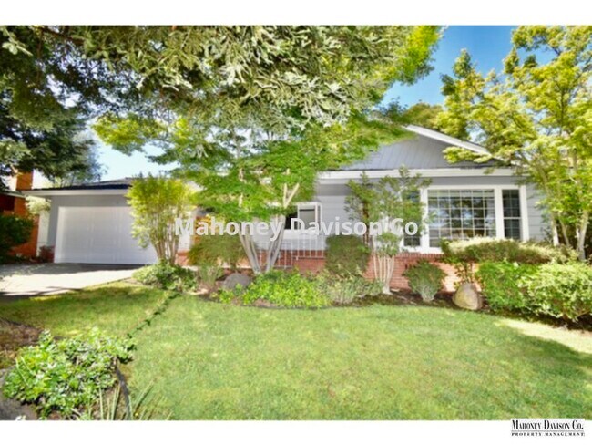 Foto del edificio - 13 El Rose Dr