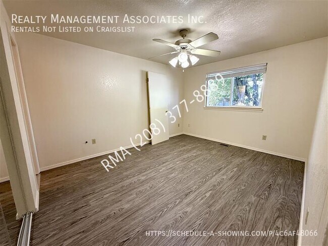 Foto del edificio - 4773 N Mirth Pl