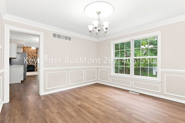 Building Photo - 1150 Bridle Path Dr