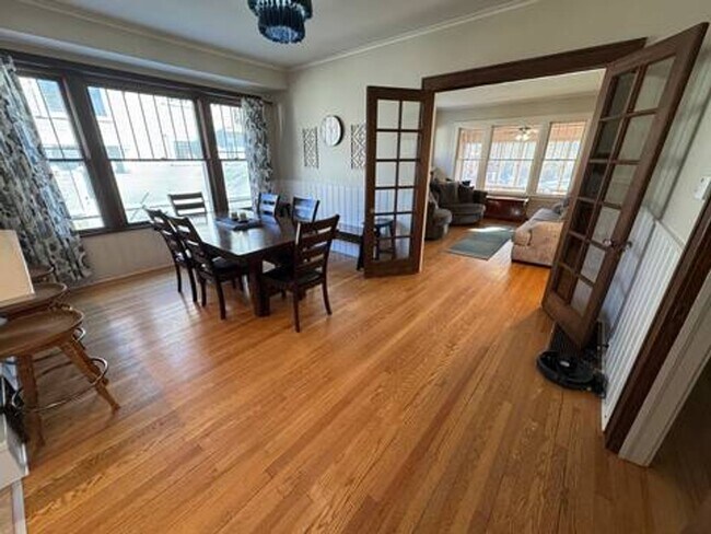 Building Photo - Fully Furnished 4-Bedroom Home Near Clinics | All Utilities & Wi-Fi Included