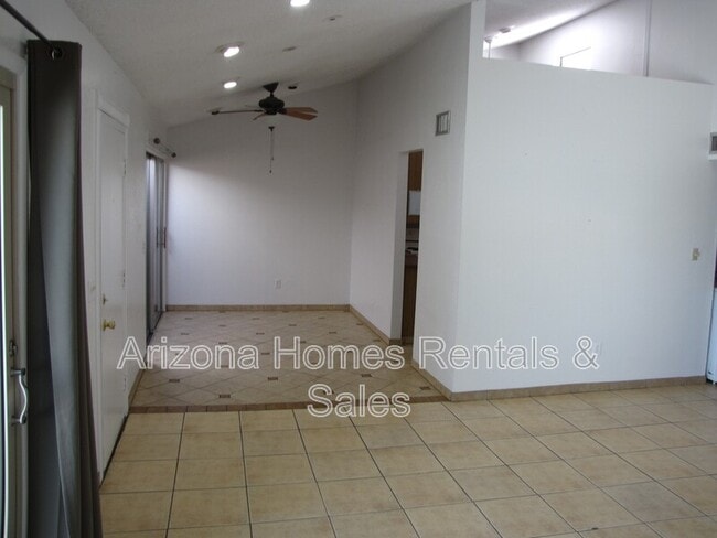 Foto del edificio - 2753 W Anklam Rd