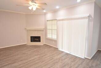 Building Photo - 12565 Melville Dr