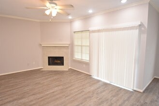 Building Photo - 12565 Melville Dr