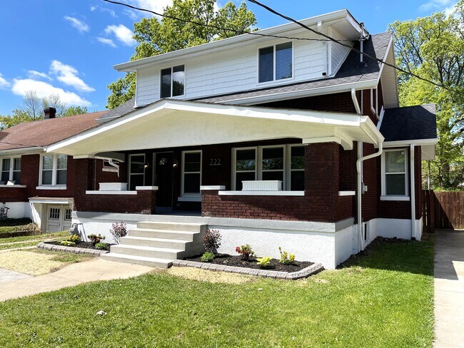 Building Photo - 722 S 40th St
