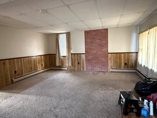 Building Photo - 46 Sawmill Hl