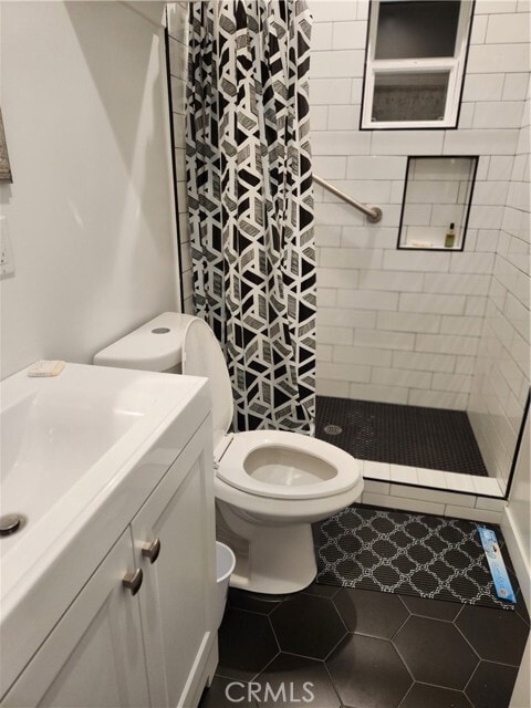 Building Photo - 10710 Helendale Ave