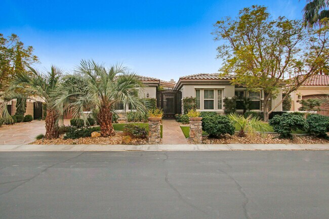 Building Photo - 77893 Gray Wolf Trail