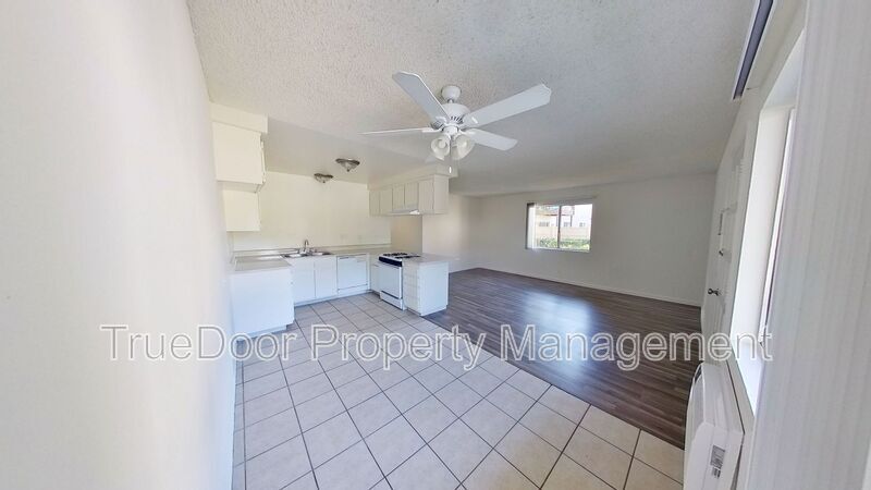 Foto principal - 551 N Tustin Ave