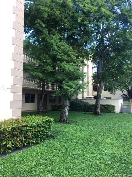 Foto del edificio - 900 Tallwood Ave