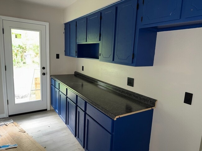 Building Photo - 2706 Martin St
