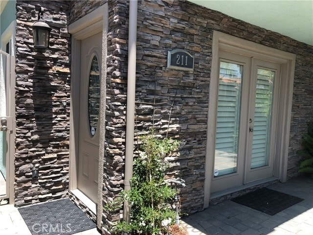 Building Photo - 211 7th St