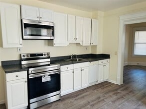Building Photo - 46 Totten Pl